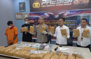 Polrestabes Palembang Gagalkan Pengiriman Ganja 30 Kg