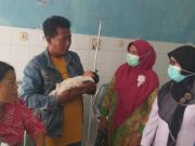 Hj. Siti Rohani Dja’far Soddiq Kunjungi RSUD Kayuagung, Bantu Persalinan Warga Kurang Mampu