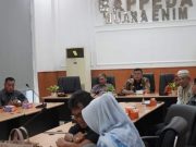 Pemkab Muara Enim Hadiri Rapat Koordinasi Persiapan Pembagian Bendera Merah Putih Tahun 2023, Melalui Zoom Meeting di Ruang Pangripta Sriwijaya BAPPEDA