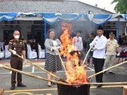 Kejari OKI Musnahkan Barang Bukti 159 Kasus, Narkoba hingga Senpira