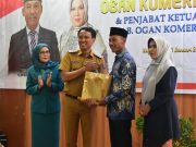 Pj. Bupati OKI Terima Memori Jabatan dari Bupati dan Wakil Bupati OKI Periode 2019-2024