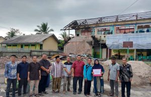 Keluarga Persyarikatan Muhammadiyah Kabupaten Ogan Komering Ilir, melalui PCM Kota Kayuagung menyerahkan Bantuan untuk Musibah Kebakaran di Seri Kembang Ogan Ilir.