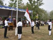 Upacara Pengibaran Bendera HUT RI ke 79 di Ponpes Islam Al Ikhlas MBS Mulyaguna Teluk Gelam bersama Densus 88 AT POLRI Satgaswil Sumsel Berlangsung Meriah