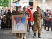 Pj. Bupati OKI Dianugerahi UHC Award karena Cover 97 % Warganya Lewat JKN-Kes,