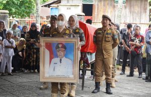 Pj. Bupati OKI Dianugerahi UHC Award karena Cover 97 % Warganya Lewat JKN-Kes,