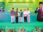 Cak Imin Serahkan Dukungan PKB ke Dja’far Shodiq-Abdiyanto di Pilbup OKI 2024