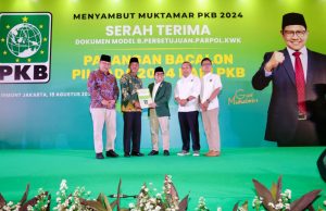 Cak Imin Serahkan Dukungan PKB ke Dja’far Shodiq-Abdiyanto di Pilbup OKI 2024