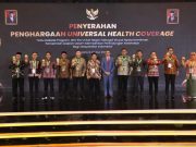 Pemkab Muara Enim terima penghargaan UHC Award Kategori Utama dari BPJS Kesehatan.