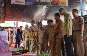 Pj. Bupati OKI Cek Harga dan Pantau Los Pasar Kayuagung