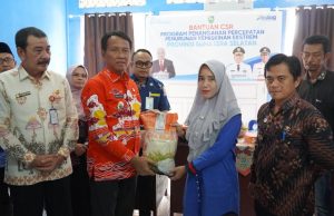 Pemkab OKI Salurkan Bansos CSR untuk Tekan Kemiskinan Ekstrem