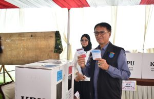 Warga OKI Gunakan Hak Pilih, Pilkada Berjalan Damai dan Kondusif