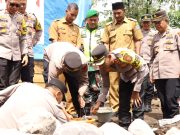 Kapolres Bener Meriah Laksanakan Peletakan Batu Pertama Pembangunan Rumah Layak Huni
