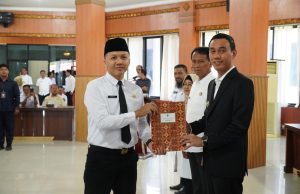 Bupati Muchendi Serahkan SK CPNS, OKI Tercepat se Sumsel