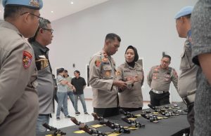 Wakapolres Blitar Pimpin Pengecekan Senpi Genggam Milik Anggota