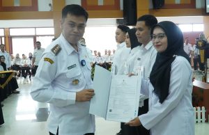 Walikota Blitar Menyerahkan 204 SK CPNS dan PPPK, Tingkatkan Pelayanan Pada Masyarakat