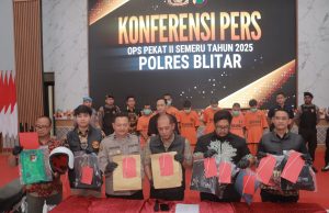 POLRES BLITAR UNGKAP KASUS OPERASI PEKAT II SEMERU 2025, AMANKAN 16 TERSANGKA DARI 5 KASUS