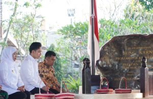 Ziarah Makam Bung Karno Mendampingi Wapres Gibran, Gubernur Khofifah: Jadikan Semangat Nasionalisme Sebagai Pedoman Berbangsa dan Bernegara