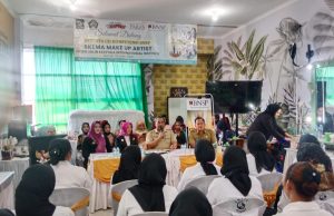 Plt. Disnaker Kabupaten Blitar Menutup Pelatihan Skema Makeup Artist, Pentingnya Sertifikasi BNSP