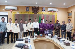 Bupati OKI H. Muchendi Mahzareki Sambut Hangat Ketua PDPM Baru Debi Herwanto : Sinergi Menuju OKI Maju