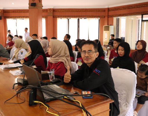 OPINI REDAKSI | Dari Buku ke Kamera: Literasi Harus Bergerak, atau Ia Akan Hilang oleh A. Saepuloh, SP