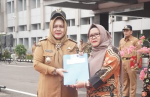Raih 12 Medali di Porprov Korpri Sumsel 2025, Wakil Bupati Muara Enim Apresiasi Kontingen dan Serahkan SK Pensiun PNS