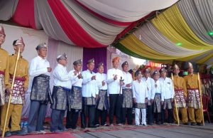 Sedekah Dusun di Betung Barat, Bupati PALI Dianugerahi Gelar Adat “Raja Muda Wira Mandala”