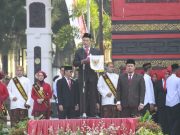 Penuh Khidmat, Ketua DPRD Kota Blitar Bacakan Teks Proklamasi pada Upacara HUT RI ke-80