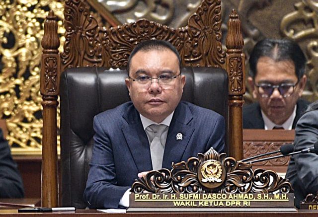 Wakil_Ketua_DPR_RI_Sufmi_Dasco_Ahmad_saat_mengikuti_Rapat_Paripurna_DPR_RI_Ke-4_Masa_Persidangan_I_T20250826164940