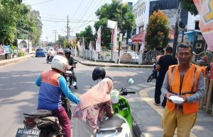 PJS Muba Gelar Jumat Berkah, Bagikan Nasi Kotak Gratis untuk Warga Sekayu