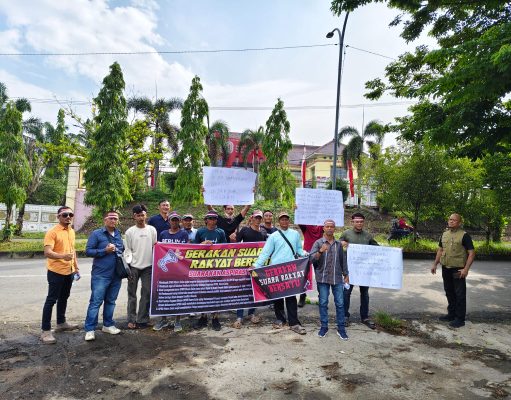 Soroti Kinerja Anggota Dewan, GSRB Geruduk Kantor DPRD Muara Enim