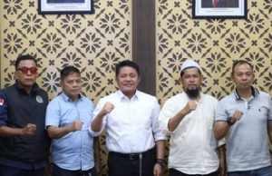 Tiga Suporter Sriwijaya FC Datangi Gubernur Herman Deru, Minta Solusi Selamatkan Laskar Wong Kito dari Degradasi