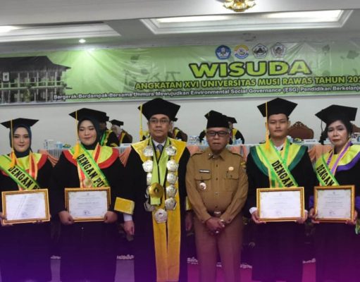 Wisuda Universitas Musi Rawas ke-XVI Tahun 2025: Sekda Ali Sadikin Ajak Lulusan Berinovasi dan Mandiri