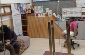 Pasien Keluhkan Sistem Antrean di Klinik drg. Willy Palembang: “Datang Lebih Awal, Justru Dilayani Terakhir”