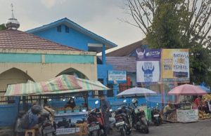 Iklan Minuman Beralkohol Dekat Sekolah dan Musholla, Warga Pertanyakan Ketegasan Satpol PP Palembang