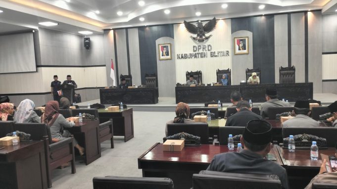 Rapat Paripurna DPRD Kabupaten Blitar, Penjelasan Bupati Blitar Atas Nota Keuangan dan Raperda APBD 2026