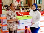 TSM dan PMI Sumsel Salurkan 20 Paket Family Kit untuk Warga Terdampak Bencana