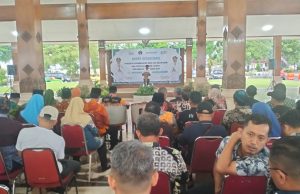 Bupati Blitar Hadiri Rakor Evaluasi Perkembangan Desa dan Kelurahan Serta Penyerahan Hadiah Lomba Desa