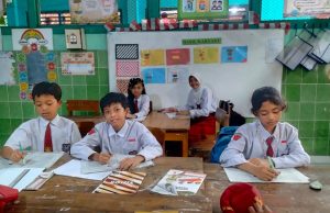 Program Bina ESGOSA, Terobosan Literasi Bahasa Indonesia Di UPT SD Negeri Nglegok 01