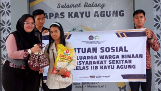 Lapas Kelas IIB Kayuagung Bagikan Sembako untuk Keluarga Warga Binaan: Wujud Kepedulian dan Dukungan Sosial