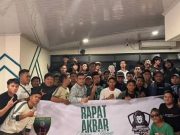 “Singa Mania Gelar Rapat Akbar: Suporter Desak Pembenahan Total Sriwijaya FC di Tengah Ancaman Degradasi”