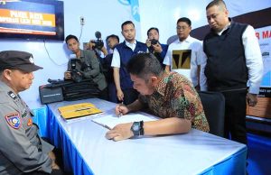 Gubernur Herman Deru Tinjau Gereja dan Pos Pengamanan Operasi Lilin Musi, Pastikan Ibadah Natal di Palembang Berjalan Aman dan Kondusif