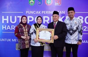 Peringatan HUT PGRI ke-80 dan HGN 2025 di Sumsel Meriah, Dewi Sastrani Ratu Dewa Dikukuhkan sebagai Ibunda Guru Kota Palembang