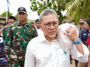 Aksi Zulhas Pikul Beras untuk Korban Bencana di Sumbar Viral, PAN Tegaskan Bukan Pencitraan