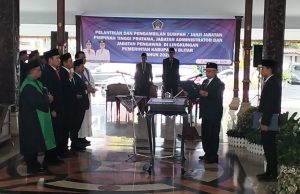 Jelang Akhir Tahun Bupati Blitar Melantik Sejumlah Pejabat, Di Pendopo Ronggo Hadinegoro