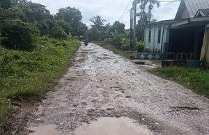 Jalan Kroi Rojali Terabaikan, Warga Merah Mata Menunggu Kepastian Perbaikan