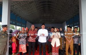 Wabup PALI Iwan Tuaji Resmikan Graha Embung dan Hadiri Sedekah Bedusun di Desa Sukaraja