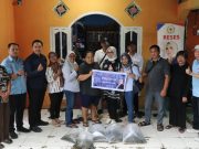 Hj Eva Susanti Serahkan Bantuan Bibit Ikan untuk Kelompok Pembesaran Ikan Kalidoni, Dorong Kemandirian Ekonomi Masyarakat Pesisir