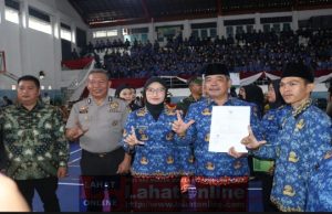 PPPK Paruh Waktu Resmi Diangkat, Bupati Lahat Serahkan 2.785 SK Pengangkatan