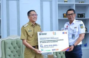 Pemkot Palembang Terima Bantuan Decking Senilai Rp270 Juta dari PT KAI, Dorong Penataan Ruang Publik yang Lebih Estetik