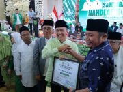 Ratu Dewa Raih Penghargaan Tokoh Pengayom NU Palembang, Tegaskan Komitmen Kolaborasi Umara dan Ulama